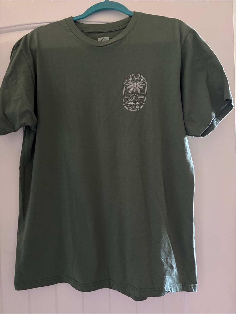 NWOT Reef men’s tshirt